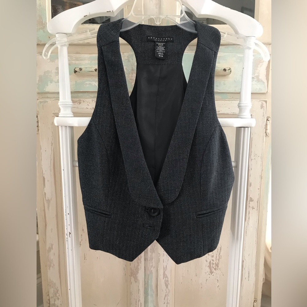 APOSTROPHE BUTTON UP VEST